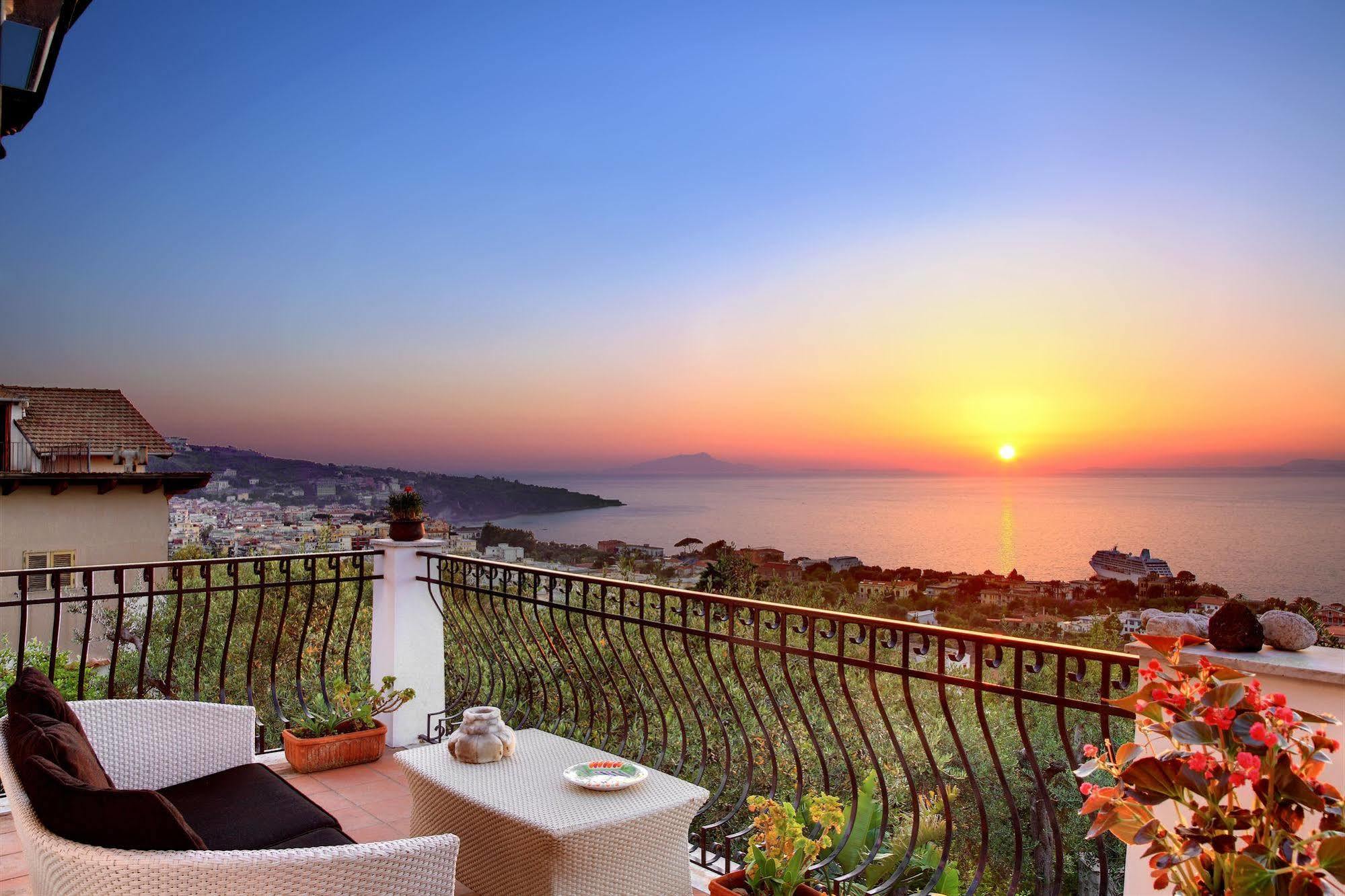 M Suites Sorrento Eksteriør billede